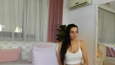 Snapshot of ninacrystal chatting on June 28, 9:59 am NinaCrystal online show from June 28, 9:59 am