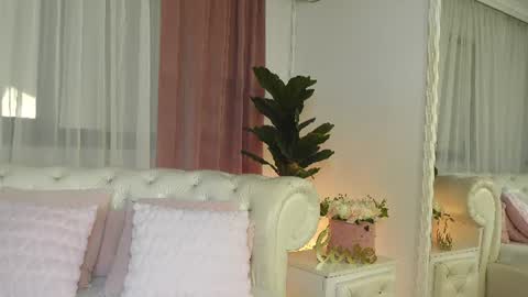 Snapshot of ninacrystal chatting on July 20, 10:39 am NinaCrystal online show from July 20, 10:39 am