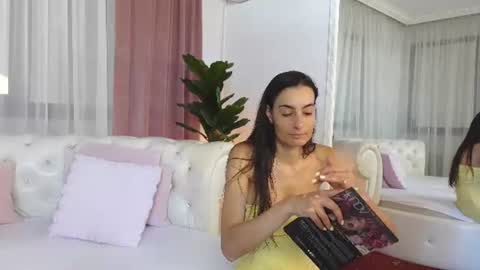 Snapshot of ninacrystal chatting on July 21, 8:05 am NinaCrystal online show from July 21, 8:05 am