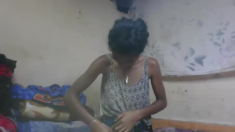 ninaeaa online show from December 4, 3:27 am