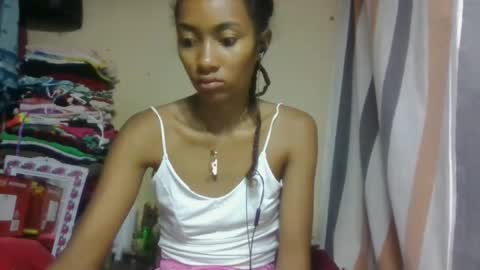 Snapshot of ninaeaa chatting on May 9, 12:27 am ninaeaa online show from May 9, 12:27 am