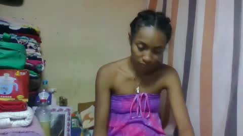 Snapshot of ninaeaa chatting on May 9, 12:32 pm ninaeaa online show from May 9, 12:32 pm