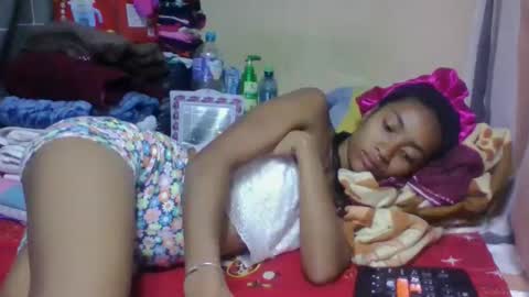 Snapshot of ninaeaa chatting on May 14, 9:21 pm ninaeaa online show from May 14, 9:21 pm
