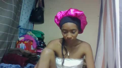 Snapshot of ninaeaa chatting on May 15, 9:49 am ninaeaa online show from May 15, 9:49 am