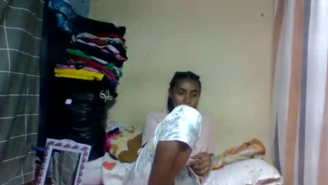 Snapshot of ninaeaa chatting on May 20, 7:58 am ninaeaa online show from May 20, 7:58 am