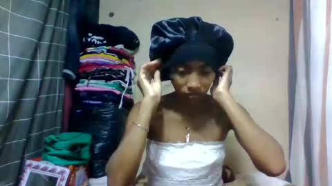 Snapshot of ninaeaa chatting on May 26, 2:02 pm ninaeaa online show from May 26, 2:02 pm
