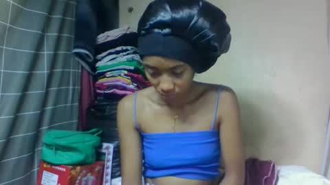 Snapshot of ninaeaa chatting on May 30, 4:31 am ninaeaa online show from May 30, 4:31 am