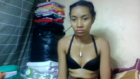 Snapshot of ninaeaa chatting on June 12, 7:07 am ninaeaa online show from June 12, 7:07 am