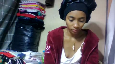 Snapshot of ninaeaa chatting on June 13, 7:50 am ninaeaa online show from June 13, 7:50 am