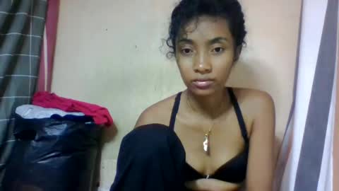 Snapshot of ninaeaa chatting on June 18, 9:25 am ninaeaa online show from June 18, 9:25 am