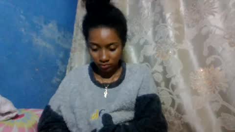 Snapshot of ninaeaa chatting on July 11, 10:18 am ninaeaa online show from July 11, 10:18 am