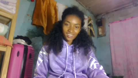 Snapshot of ninaeaa chatting on July 17, 5:29 pm ninaeaa online show from July 17, 5:29 pm