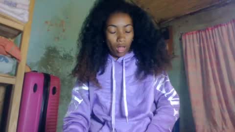 Snapshot of ninaeaa chatting on July 18, 6:39 am ninaeaa online show from July 18, 6:39 am
