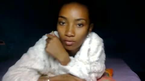 Snapshot of ninaeaa chatting on July 28, 12:48 pm ninaeaa online show from July 28, 12:48 pm