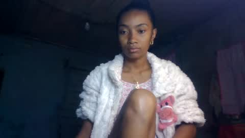 Snapshot of ninaeaa chatting on July 29, 8:56 am ninaeaa online show from July 29, 8:56 am