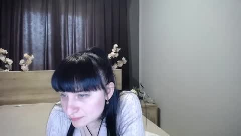 ninaflawlees online show from April 24, 12:07 pm