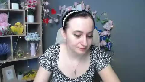 ninaflawlees online show from July 3, 7:59 am