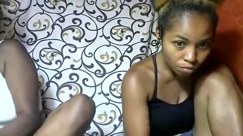 Ninah9794 online show from December 3, 6:39 pm