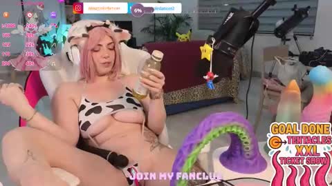 Snapshot of ninapoledance chatting on September 29, 6:57 pm Nina online show from September 29, 6:57 pm