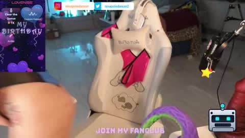 Snapshot of ninapoledance chatting on March 16, 7:29 pm Nina online show from March 16, 7:29 pm