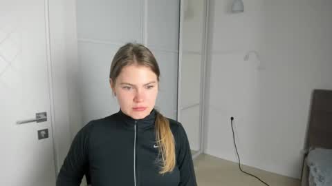 ninarihh online show from March 5, 2:01 pm