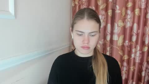 ninarihh online show from December 5, 12:03 pm