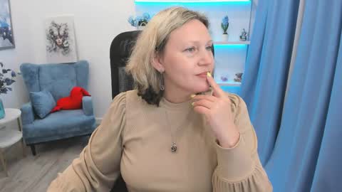 Snapshot of ninastarle chatting on May 31, 6:09 pm ninastarle online show from May 31, 6:09 pm