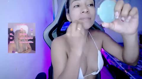 ninatinydoll1 online show from January 19, 9:57 am