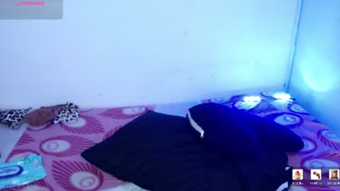 Snapshot of ninatinydoll1 chatting on July 2, 12:33 pm ninatinydoll1 online show from July 2, 12:33 pm