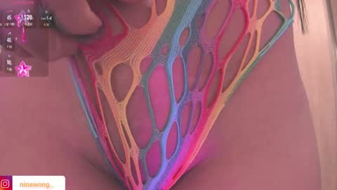 Snapshot of ninawong_ chatting on December 2, 7:53 pm Nina online show from December 2, 7:53 pm