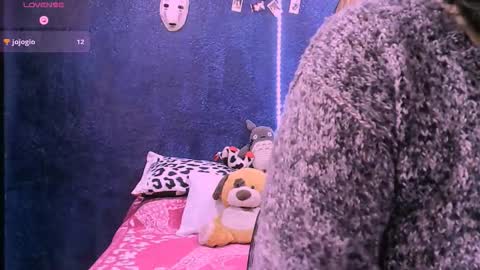 Snapshot of ninayellow chatting on December 2, 2:01 pm Nina online show from December 2, 2:01 pm