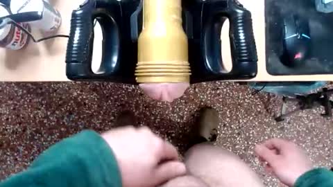 Snapshot of ninetynine_99 chatting on February 4, 10:54 am ninetynine_99 online show from February 4, 10:54 am