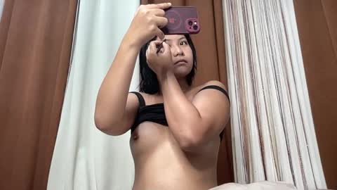 nini_luvskorn online show from May 2, 9:47 am