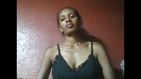 ninie246746 online show from January 20, 5:37 pm