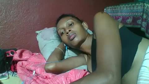 ninie246746 online show from February 25, 7:03 pm