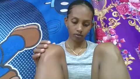 Snapshot of ninie246746 chatting on June 6, 6:29 am ninie246746 online show from June 6, 6:29 am