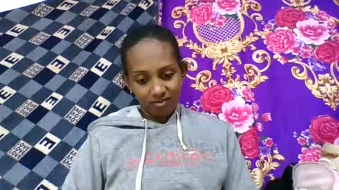 Snapshot of ninie246746 chatting on July 1, 5:20 am ninie246746 online show from July 1, 5:20 am