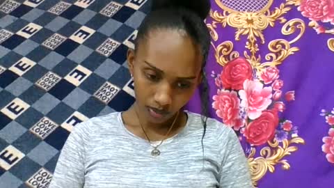 Snapshot of ninie246746 chatting on July 11, 7:44 am ninie246746 online show from July 11, 7:44 am