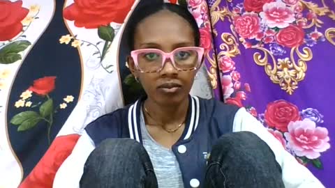 Snapshot of ninie246746 chatting on August 1, 5:29 am ninie246746 online show from August 1, 5:29 am