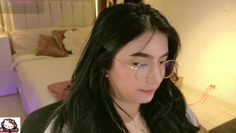 Nina online show from May 15, 1:18 pm