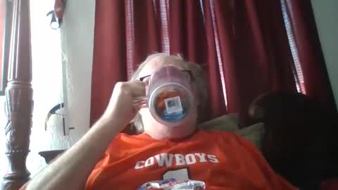 Snapshot of nipplechaser chatting on December 5, 6:00 pm nipplechaser online show from December 5, 6:00 pm