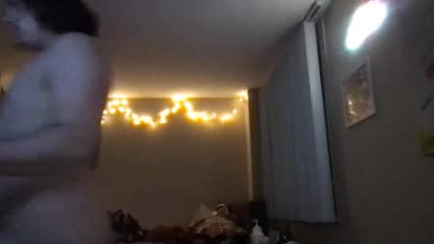 Snapshot of nipplelessalien chatting on November 10, 12:53 am nipplelessalien online show from November 10, 12:53 am