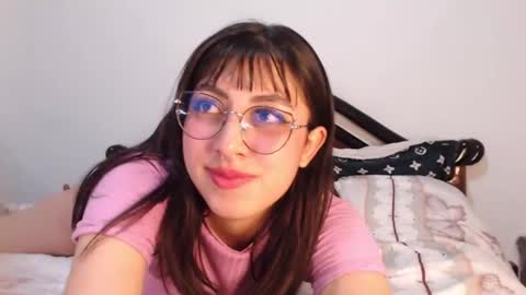 Snapshot of nirit3183 chatting on February 28, 8:20 am Daph J online show from February 28, 8:20 am