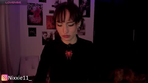 Nixxie  online show from December 16, 1:32 am