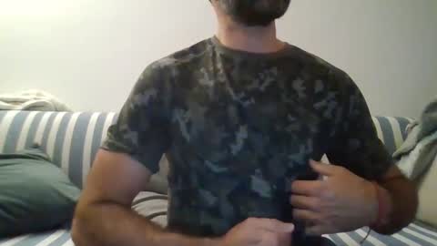 Snapshot of nizer2872870 chatting on December 10, 10:05 pm nizer2872870 online show from December 10, 10:05 pm