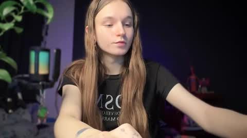 Snapshot of nloraaa chatting on February 27, 8:20 pm Tears Lora online show from February 27, 8:20 pm