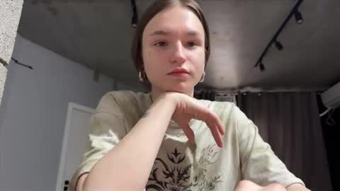 Snapshot of nloraaa chatting on September 19, 9:00 am Tears Lora online show from September 19, 9:00 am