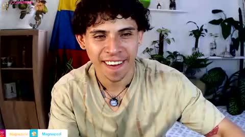 Snapshot of no_face_69 chatting on June 18, 6:34 pm x online show from June 18, 6:34 pm