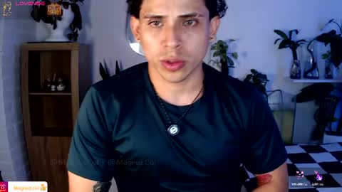 Snapshot of no_face_69 chatting on July 22, 2:03 am x online show from July 22, 2:03 am