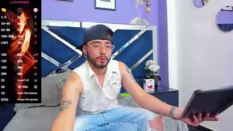 Snapshot of noa_bonucci chatting on January 27, 10:27 pm noa_bonucci online show from January 27, 10:27 pm